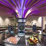 Hotell Adapura 4*