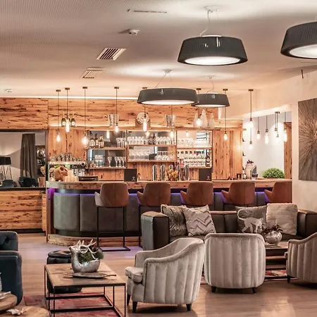 Hotel Adapura 4*