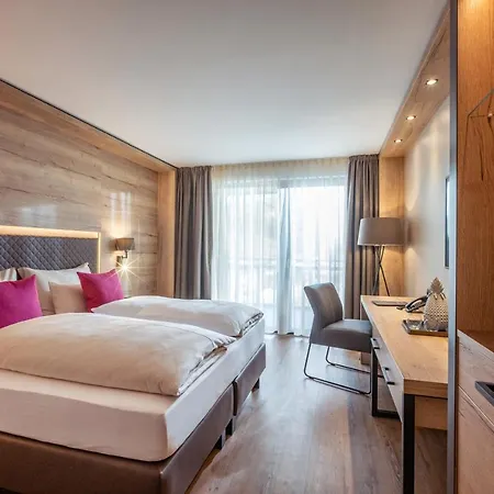 Hotel Adapura 4*