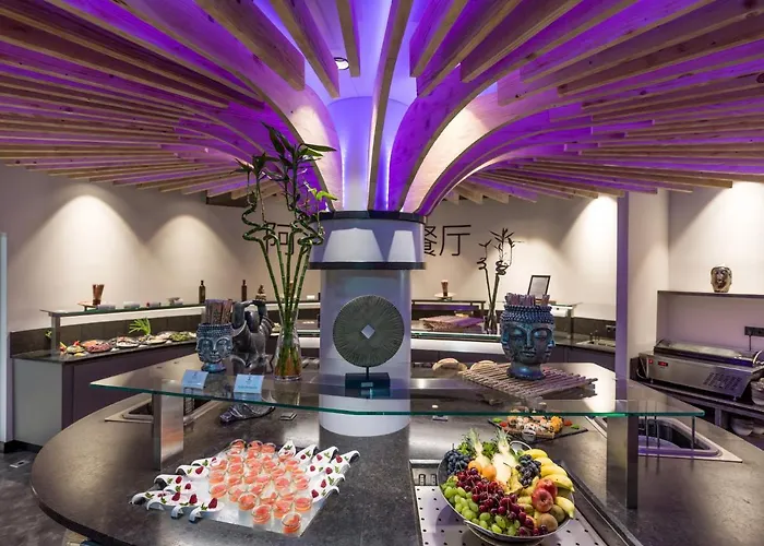 Hotel Adapura 4*