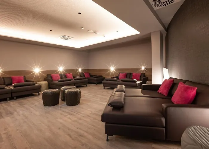 Adapura Hotel 4*