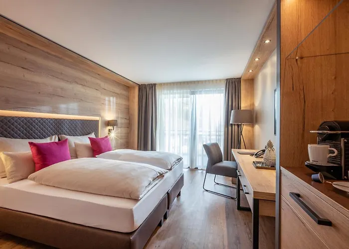 Hotel Adapura 4*